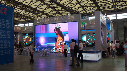 上海国际照明展P4户内显示屏